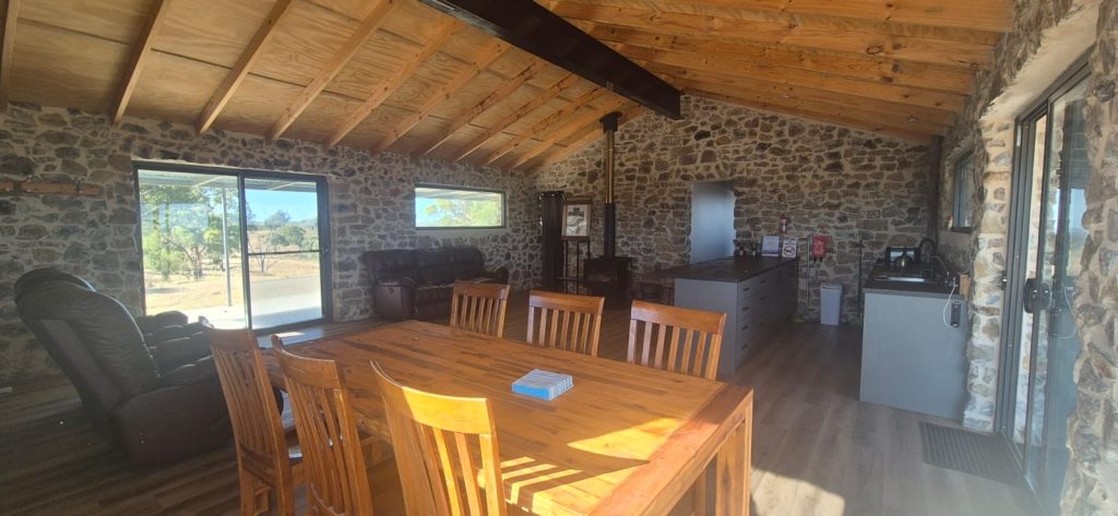 Coorong Apiaries Hillview Hut