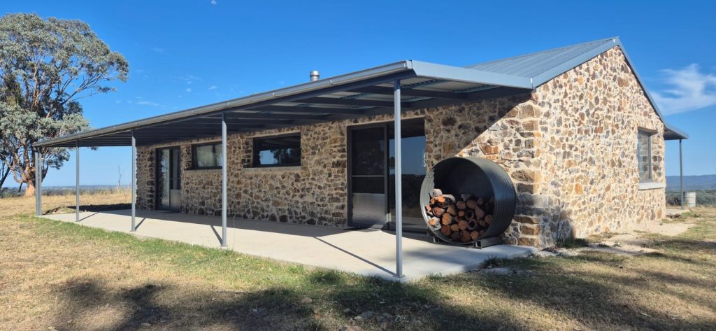 Coorong Apiaries Hillview Hut